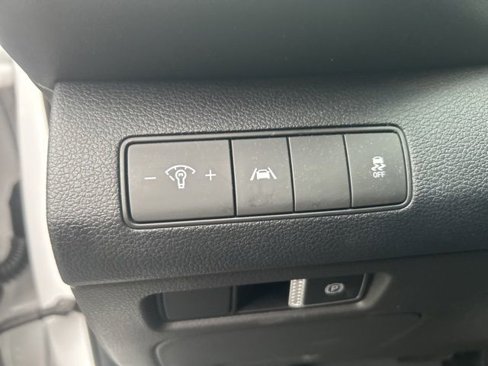 Used 2023 Hyundai Santa Fe SE image 17