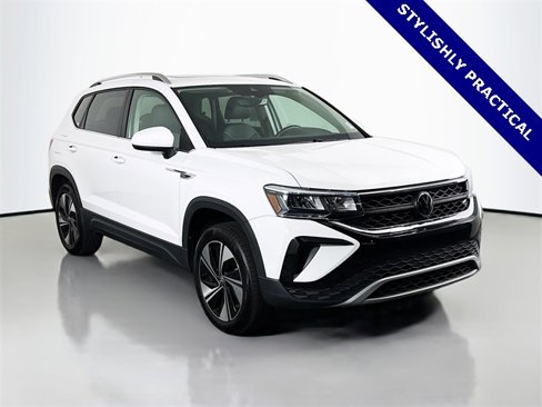Used 2023 Volkswagen Taos SE image 1