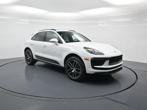 Certified 2025 Porsche Macan image 29