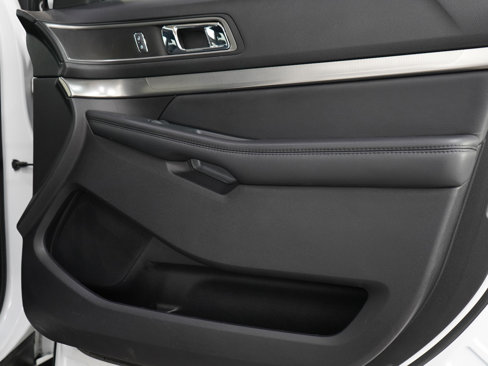 Used 2019 Ford Explorer XLT image 10