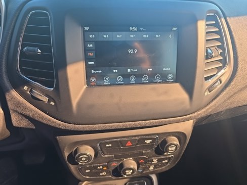 Used 2017 Jeep Compass Latitude w/ Popular Equipment Group image 17