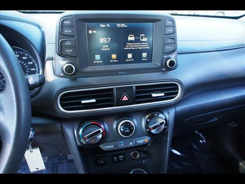 Used 2019 Hyundai Kona SE image 25