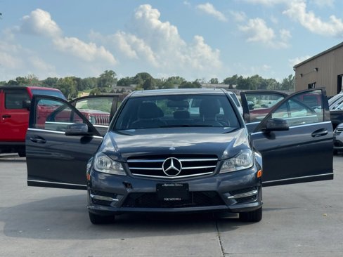 Used 2014 Mercedes-Benz C 300 4MATIC Sedan image 19