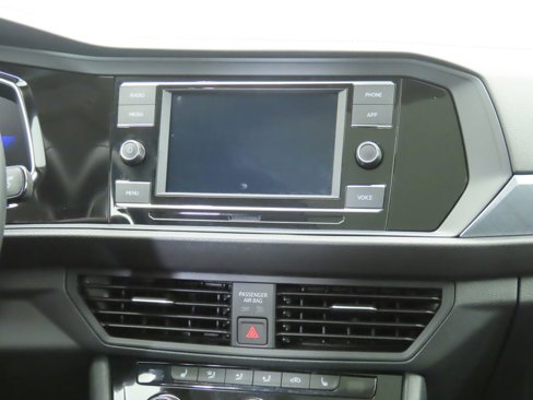 Certified 2024 Volkswagen Jetta SE image 15