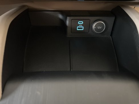 Used 2021 Ford Escape Titanium image 17