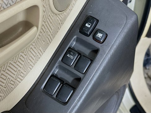 Used 2003 Toyota Highlander V6 image 16