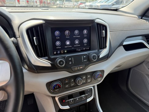 Used 2024 GMC Terrain SLT image 19