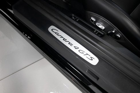Used 2018 Porsche 911 Carrera 4 GTS image 36