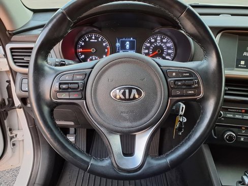 Used 2018 Kia Optima S image 15