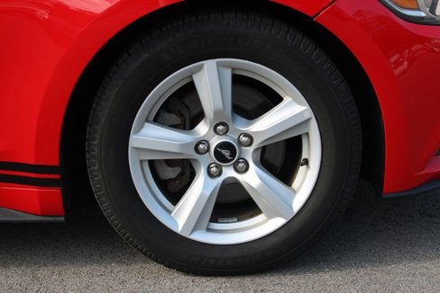 Used 2016 Ford Mustang Convertible image 36