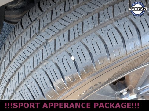 Used 2018 Ford Explorer XLT w/ XLT Appearance Package image 11