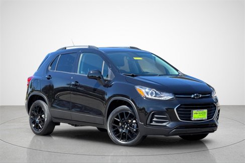Used 2022 Chevrolet Trax LT w/ Midnight Edition image 2
