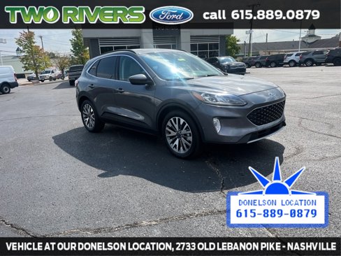 Used 2021 Ford Escape Titanium image 2