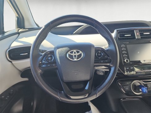 Used 2022 Toyota Prius Prime LE image 12