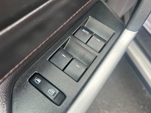 Used 2013 Ford Edge SEL image 13