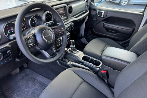 Used 2023 Jeep Wrangler Unlimited image 10