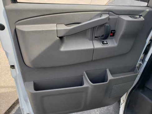 Used 2017 Chevrolet Express 2500 image 13