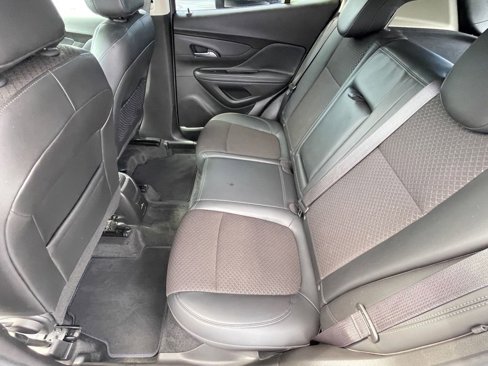 Used 2021 Buick Encore Preferred w/ Safety Package image 22