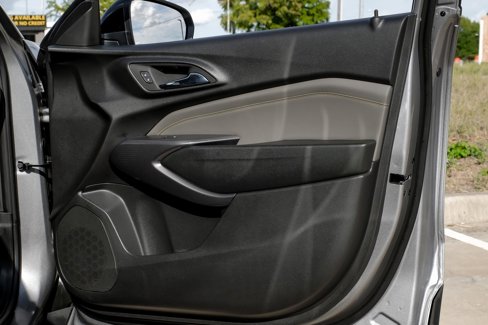 Used 2024 Chevrolet Trax ACTIV w/ Sunroof Package image 42