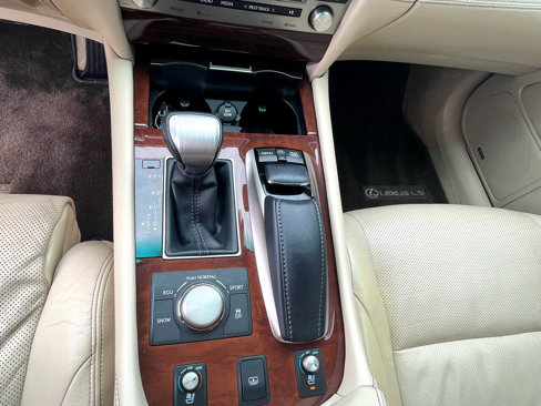 Used 2014 Lexus LS 460 image 26