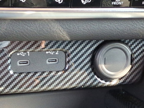 Used 2024 Nissan Rogue SV w/ SV Premium Package image 24