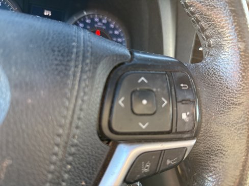 Used 2019 Toyota Sienna XLE image 21