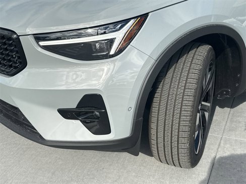 New 2025 Volvo XC40 B5 Plus w/ Protection Package Premier image 3