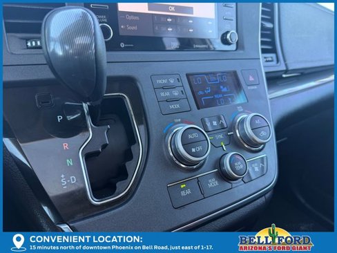Used 2019 Toyota Sienna SE image 25