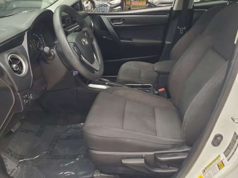 Used 2019 Toyota Corolla L image 10