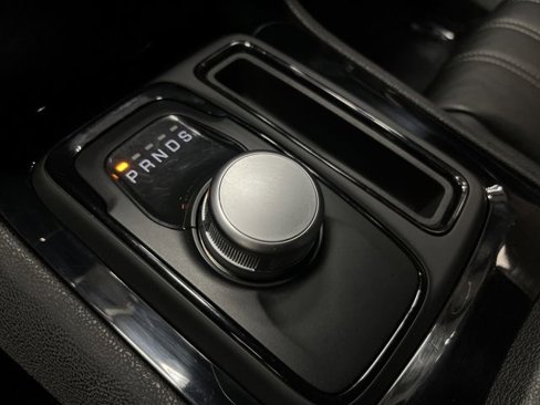 Used 2019 Chrysler 300 S image 22