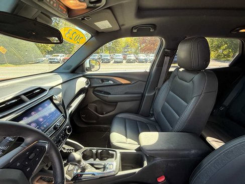 Used 2023 Chevrolet TrailBlazer ACTIV w/ Sun and Liftgate Package image 18