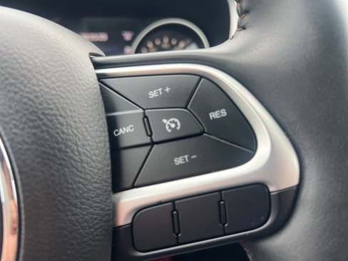 Used 2018 Jeep Compass Latitude w/ Popular Equipment Group image 21
