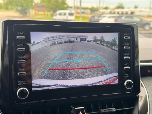 Used 2020 Toyota Corolla LE image 18