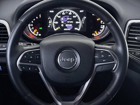 Used 2018 Jeep Grand Cherokee Altitude image 10