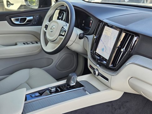 New 2025 Volvo XC60 B5 Plus w/ Protection Package Premier image 39