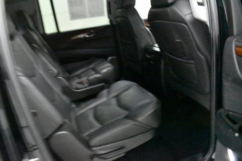 Used 2016 Cadillac Escalade ESV Luxury image 17