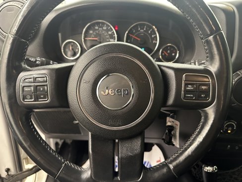 Used 2013 Jeep Wrangler Unlimited Sport image 30