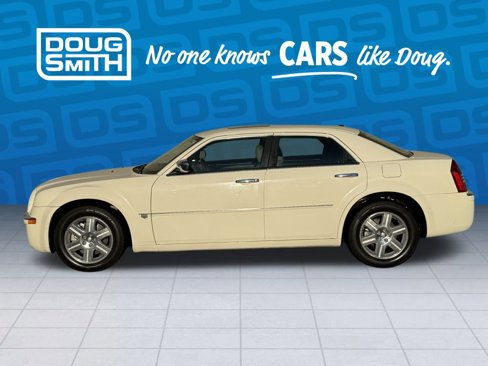 Used 2006 Chrysler 300 C w/ Protection Group II image 2