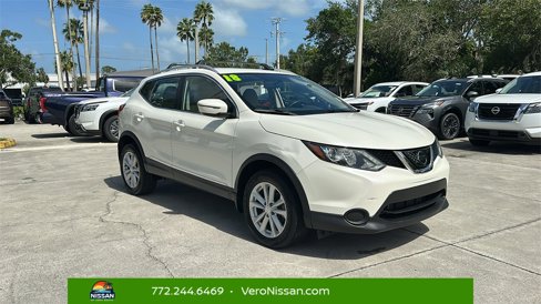 Used 2018 Nissan Rogue Sport SV image 1