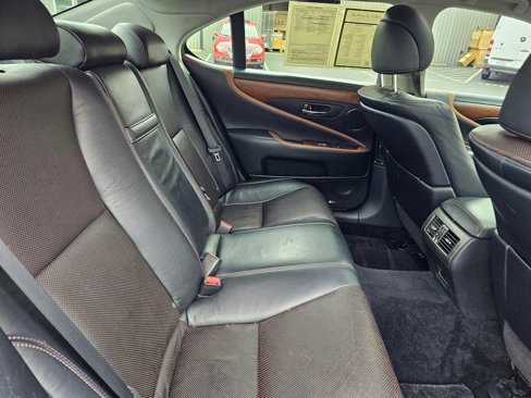 Used 2010 Lexus LS 460 image 14