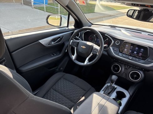 Used 2022 Chevrolet Blazer LT image 17