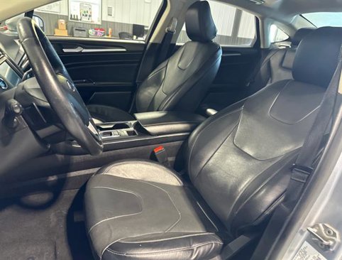 Used 2020 Ford Fusion Titanium image 17