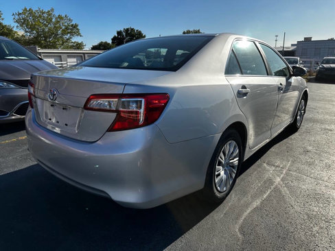 Used 2013 Toyota Camry L image 7