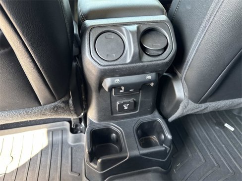 Used 2021 Jeep Gladiator Overland image 16