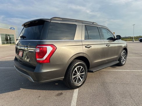 Used 2021 Ford Expedition XLT image 8