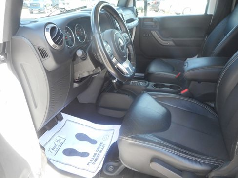 Used 2018 Jeep Wrangler Unlimited Sport image 9