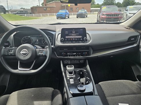 Used 2023 Nissan Rogue SV image 12