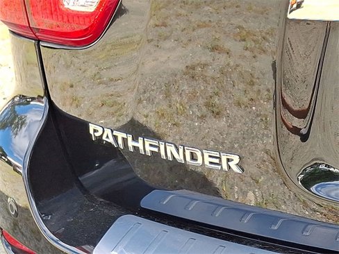 Certified 2020 Nissan Pathfinder SV image 23