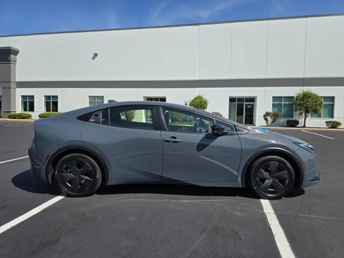 Used 2023 Toyota Prius LE image 5