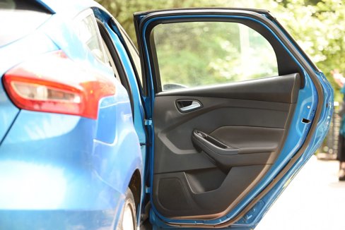 Used 2015 Ford Focus SE w/ Equipment Group 201A image 17
